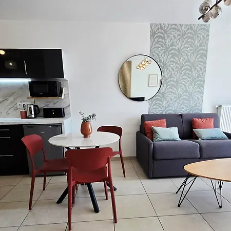 شقة Le 84 - Entre Et Lac, Au Calme - Terrasse - Place De Parking Sejouraixlesbains إيكس ليه با